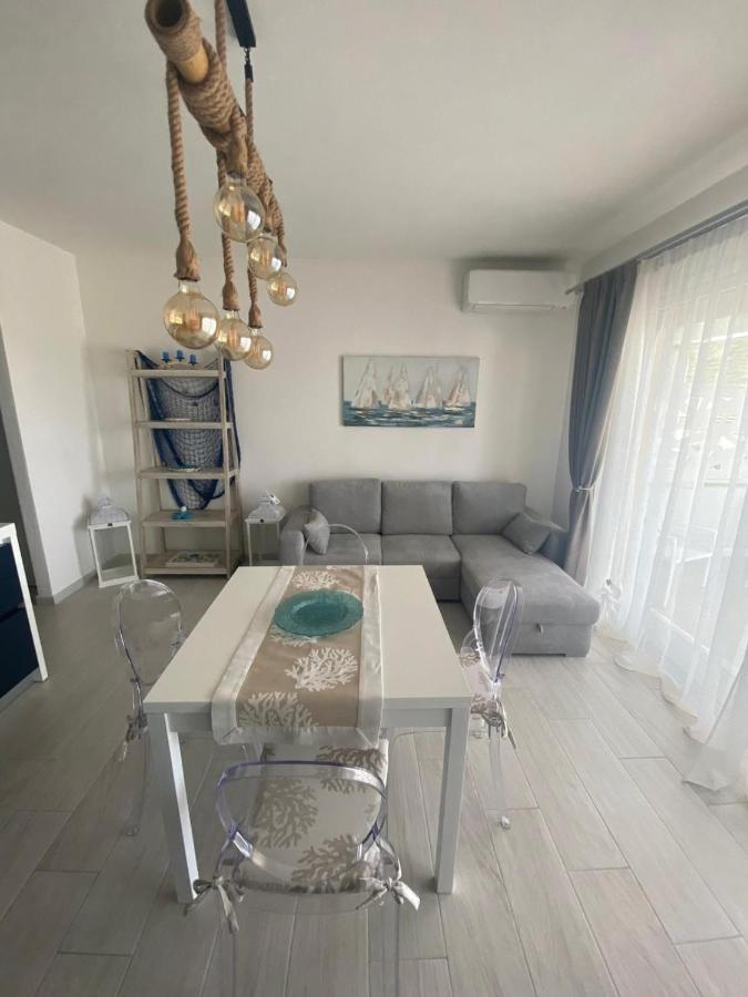 Aqua Life Luxury Apartment Arzachena Bagian luar foto